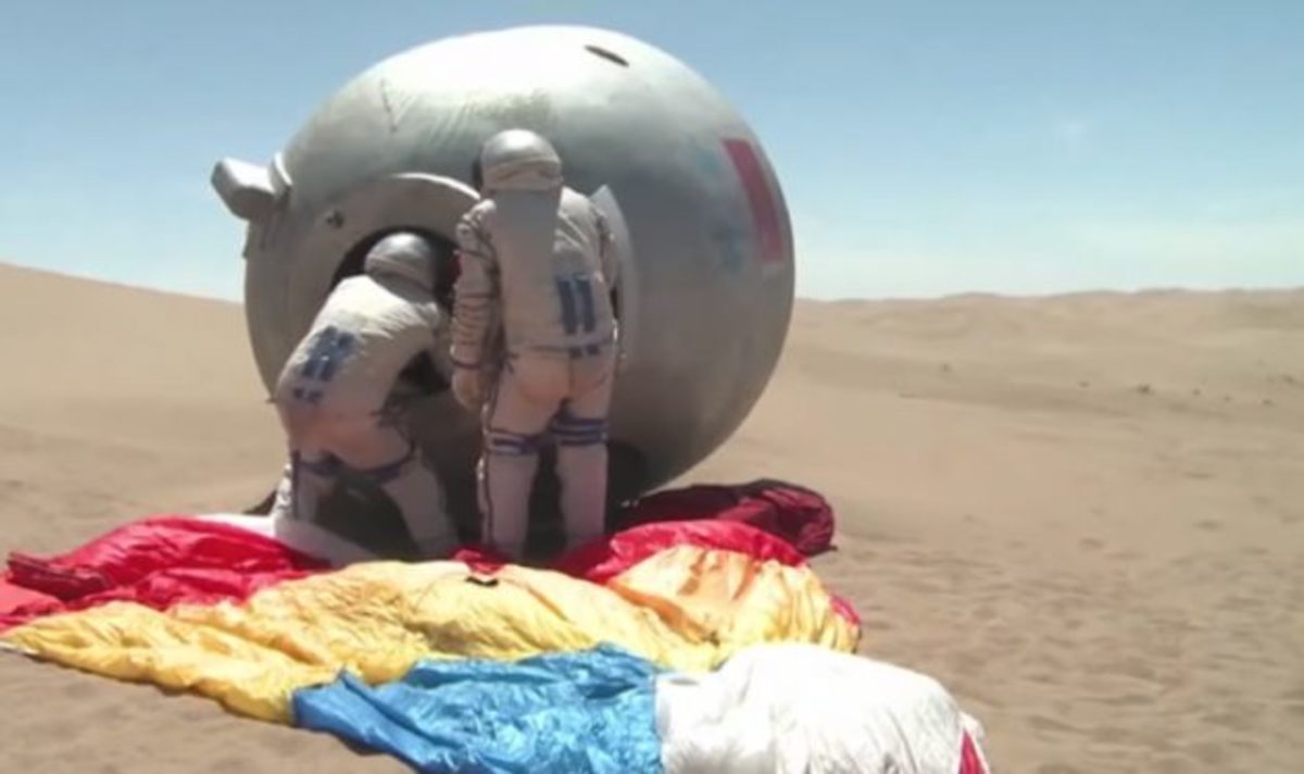 Αστροναύτες δίνουν μάχη επιβίωσης στην έρημο! [vid]