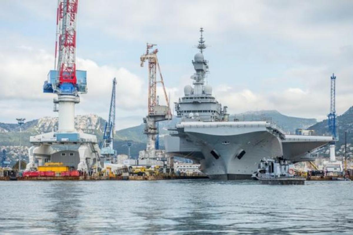 Επιστρέφει στην ενεργό δράση η ναυαρχίδα του Γαλλικού Στόλου, το αεροπλανοφόρο “Charles de Gaulle”! [vid, pic]