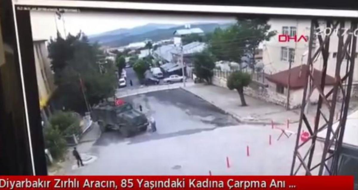 Σοκαριστικές εικόνες! Φορτηγό ξεκινάει και “λιώνει” γυναίκα που περπατάει