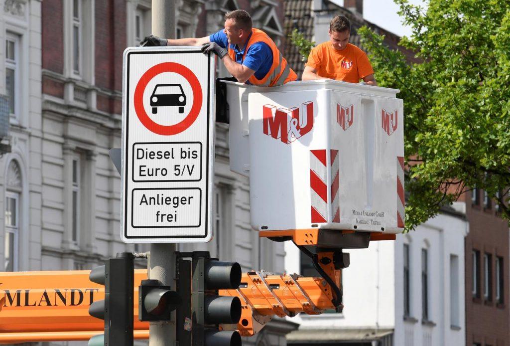 Ελεύθερες οι γερμανικές πόλεις να «ξεφορτωθούν» άμεσα τα παλιότερα ντίζελ