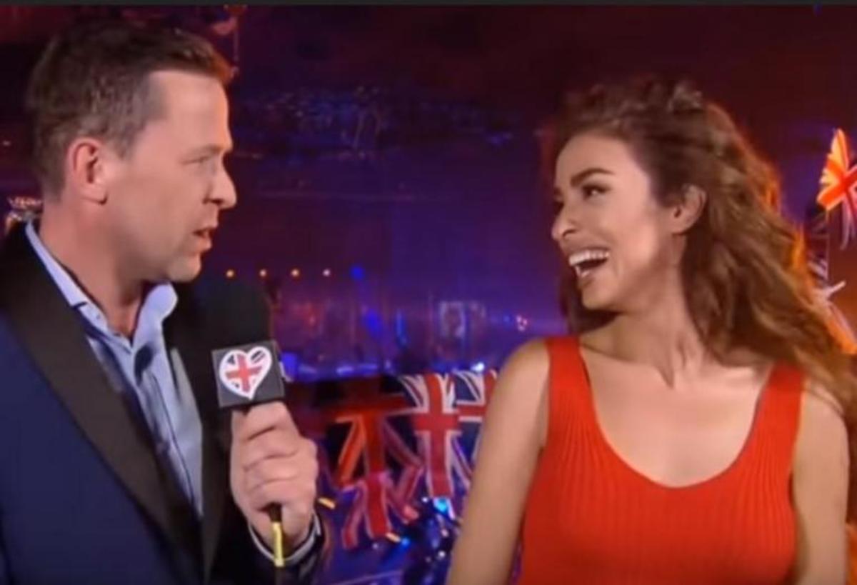 Eurovision 2018 – Ελένη Φουρέιρα: Viral βίντεο με τα μαλλιά της να «χτυπούν» δημοσιογράφο!