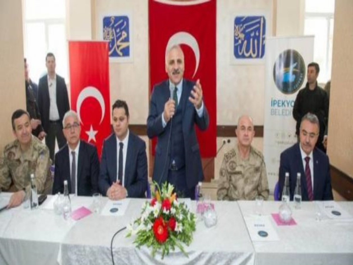 Πήρε “φωτιά” το κόμμα Ερντογάν! Νομάρχες και στρατιωτικοί ζητάνε ψήφους για τον “σουλτάνο”