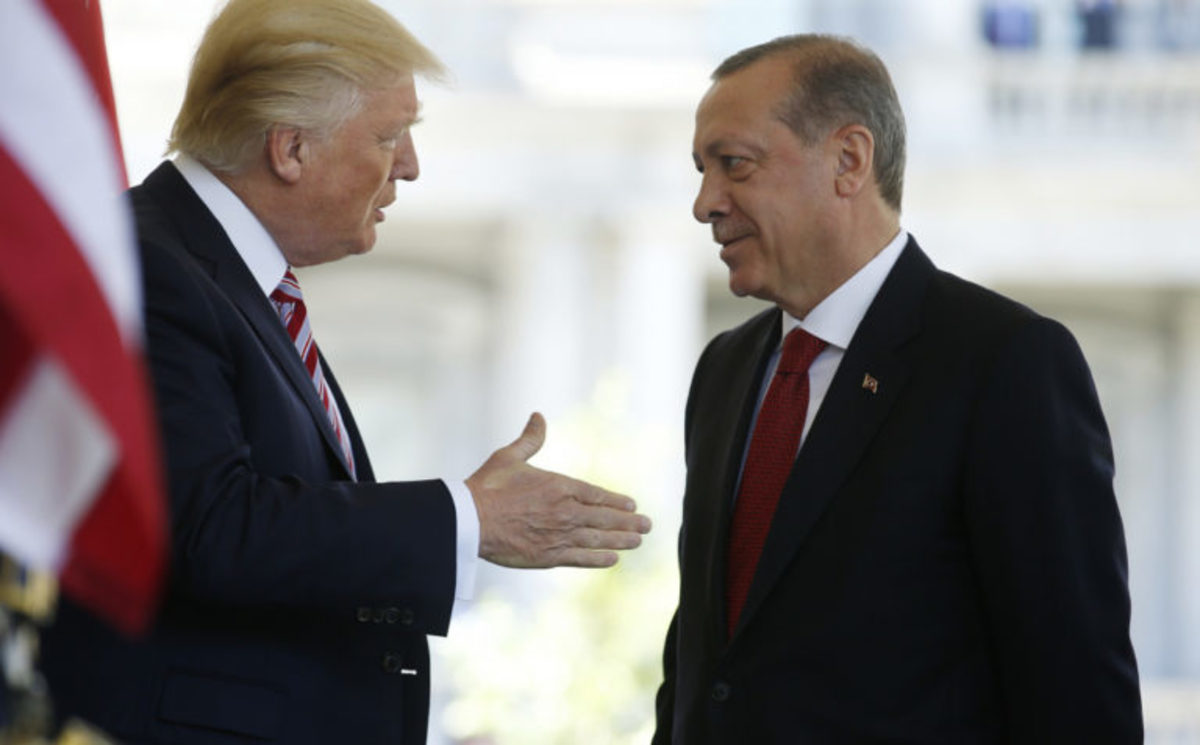 “Πόλεμος” Τραμπ – Ερντογάν! “Παγώνει” η πώληση όπλων στην Τουρκία! Το “εμπάργκο” και η οργή