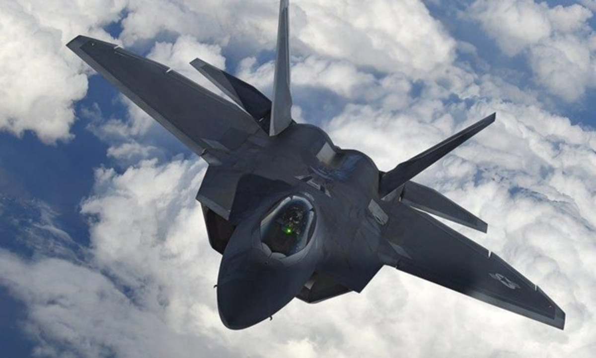 F-22: Εντυπωσιακό βίντεο με το πανίσχυρο μαχητικό εν ώρα δράσης!