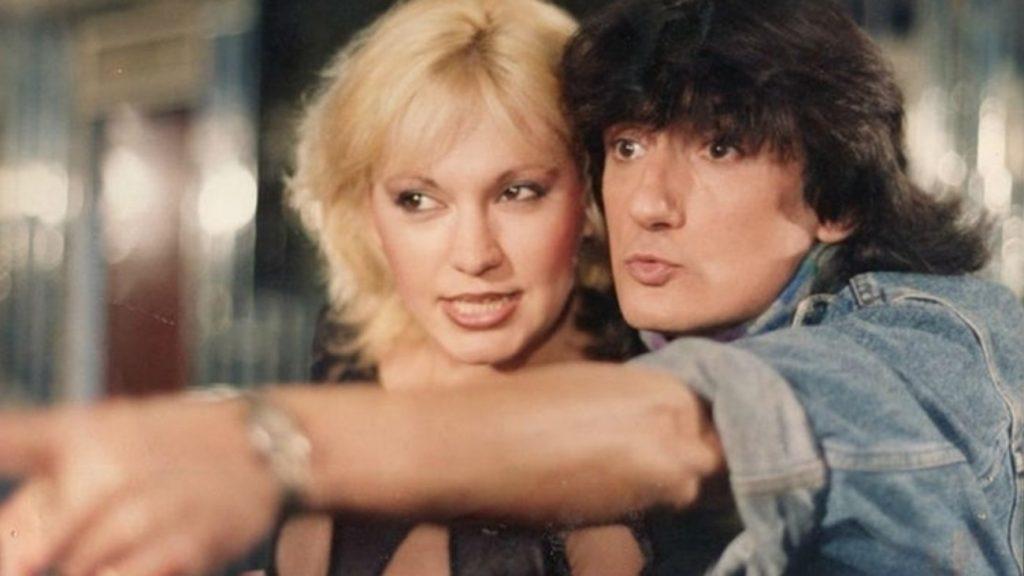 «Η μαμά μου, επειδή ήταν στο ίδιο καμαρίνι με την Καίτη Φίνου…»