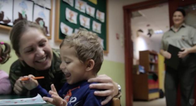 Γιορτή της Μητέρας: Το ιδιαίτερο βίντεο του Γενικού Επιτελείου Στρατού για τα στελέχη του Στρατού Ξηράς