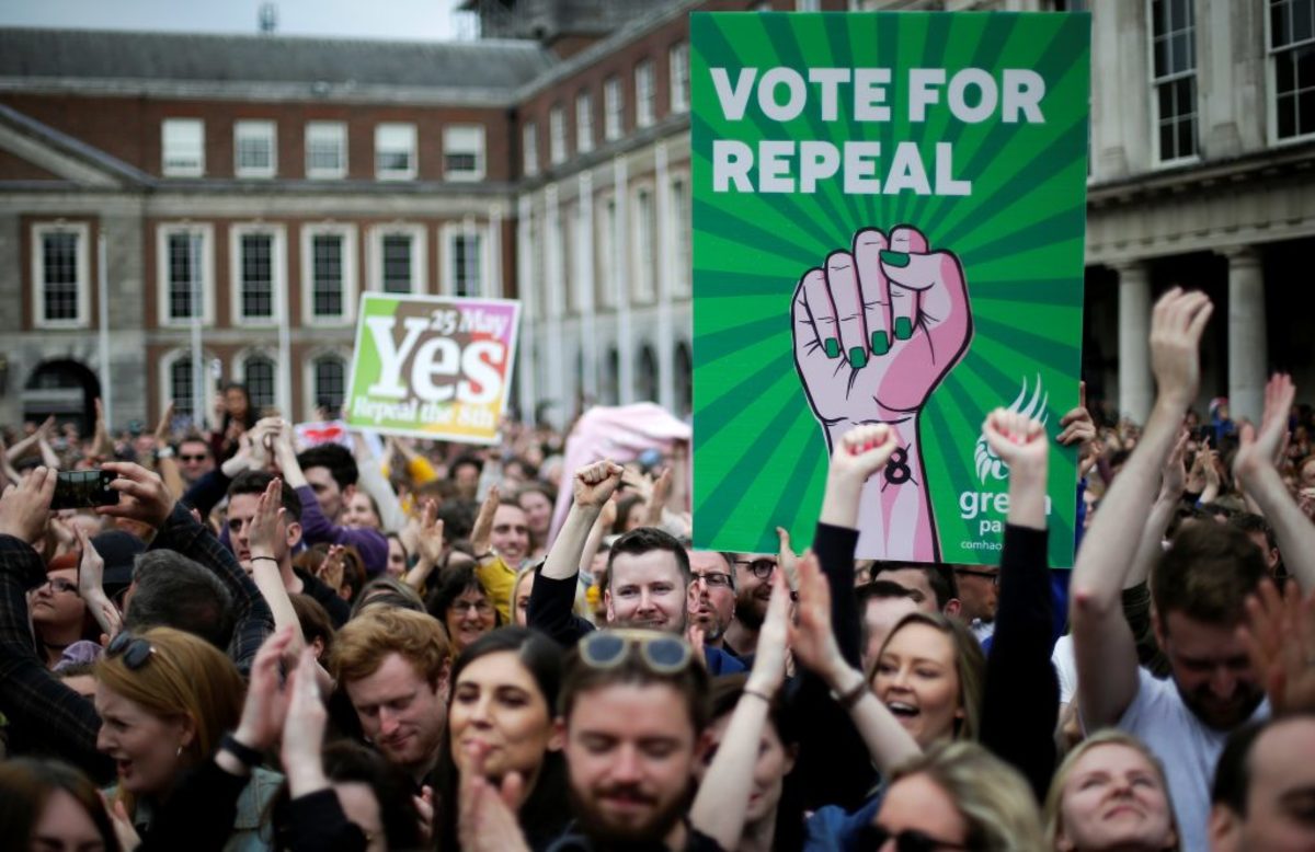 Ιστορική ημέρα για την Ιρλανδία – Συντριπτική υπεροχή του “ναι” υπέρ των αμβλώσεων