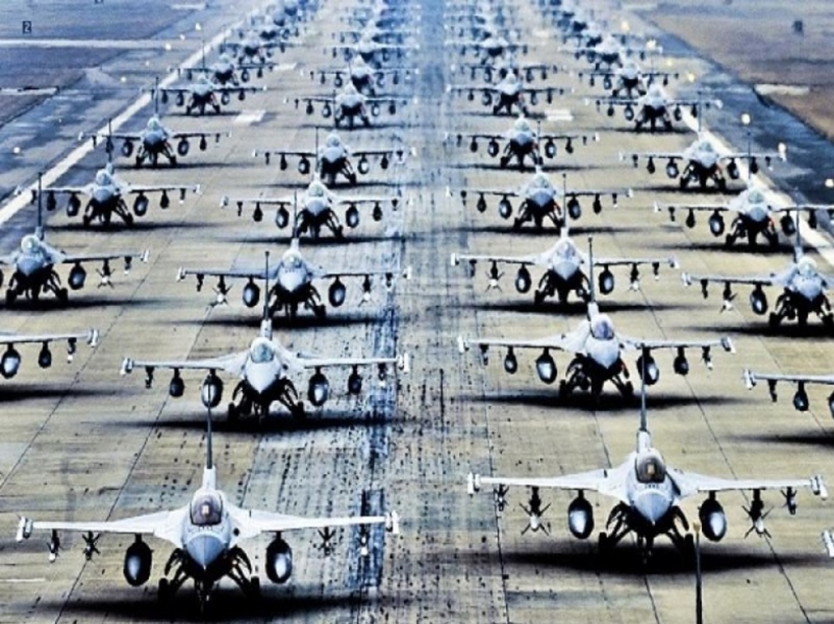 Γιατί η Δύση «ρίχνει» περισσότερα χρήματα στην άμυνα μετά από δέκα χρόνια κρίσης;