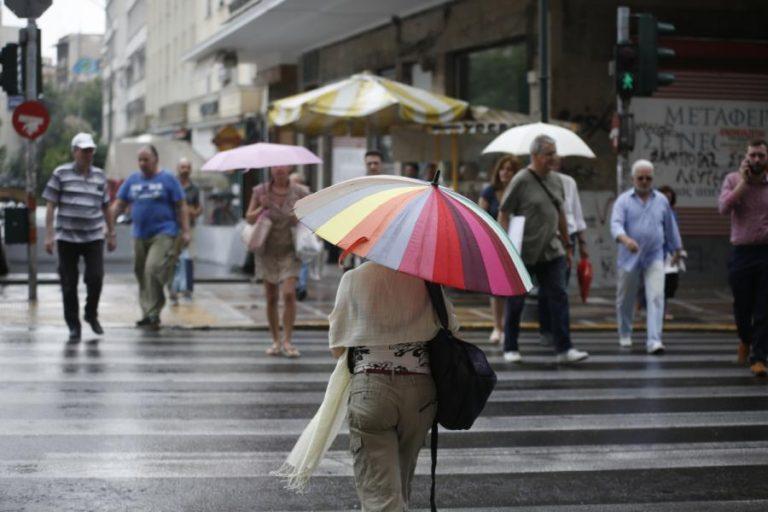 Καιρός: “Μαστιγώνει” την χώρα με βροχές και καταιγίδες η Νεφέλη – Πτώση της θερμοκρασίας