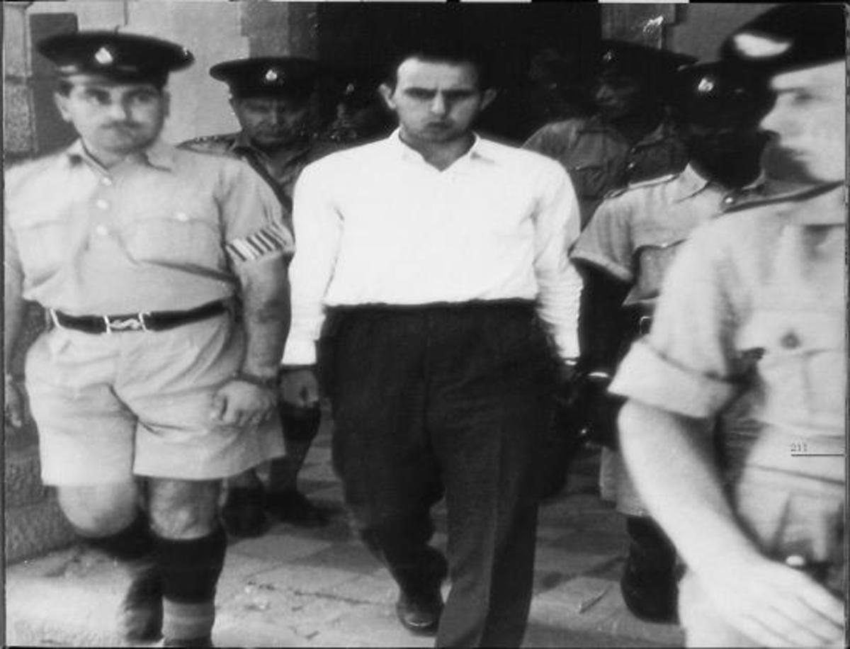 Η τελευταία επιστολή του Μιχαλάκη Καραολή πριν οδηγηθεί στην βρετανική αγχόνη [pics]