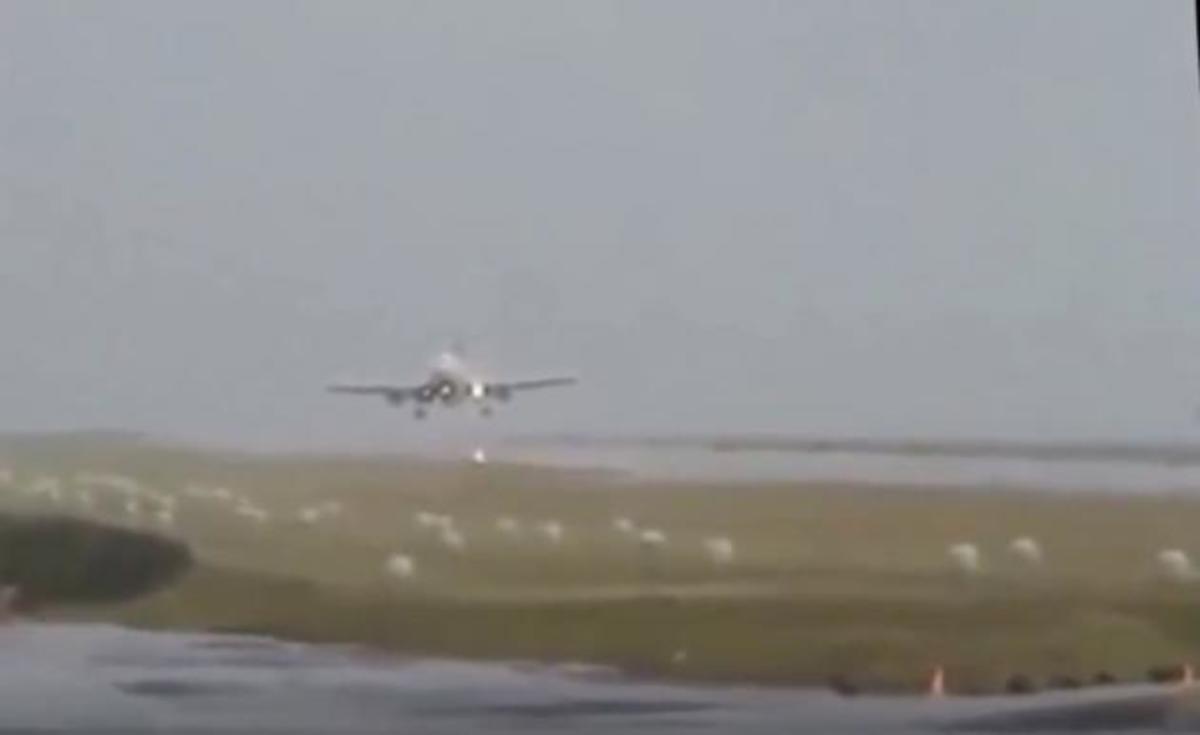 Απίστευτες προσγειώσεις αεροσκαφών σε αεροδρόμιο της Αγγλίας! [vid]
