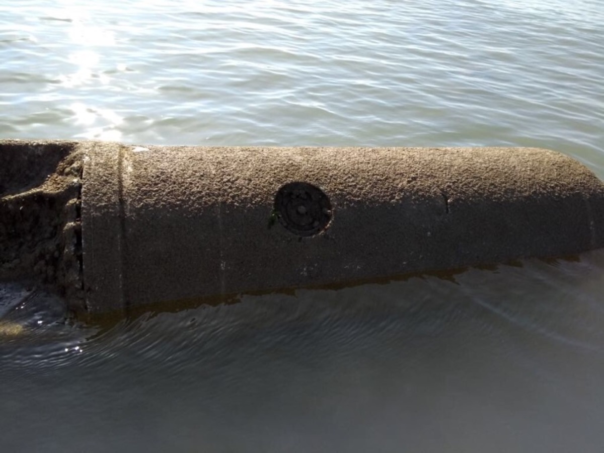 Η συγκλονιστική στιγμή της εξουδετέρωσης θαλάσσιας νάρκης των Ναζί! [vid,pics]