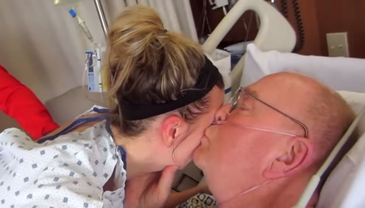 Κόρη έδωσε το νεφρό της στον πατέρα της που το είχε ανάγκη – Το βίντεο συγκινεί