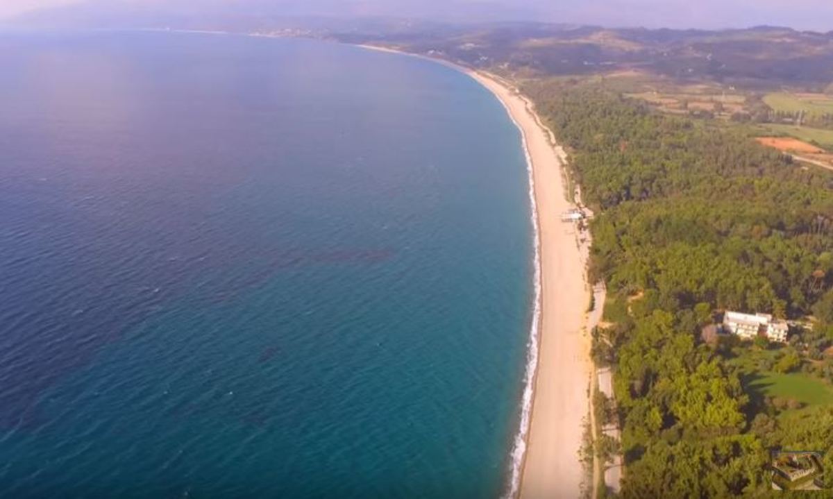 Η μεγαλύτερη παραλία με άμμο στην Ευρωπαϊκή Ένωση βρίσκεται στην Ελλάδα