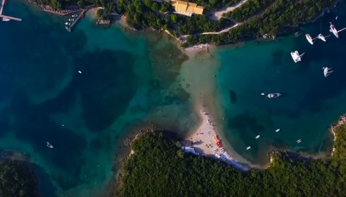 Δεν λέγεται άδικα η Καραϊβική της Ελλάδας – Πού βρίσκεται η εξωτική παραλία