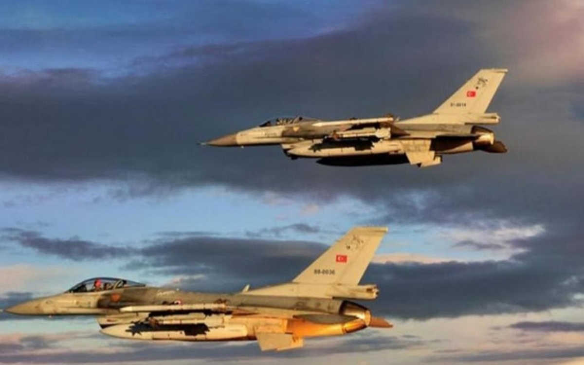 Αιγαίο: Στα ύψη το θερμόμετρο με διψήφιο αριθμό παραβιάσεων και αεροσκαφών