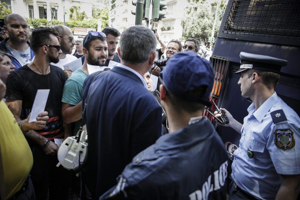 ΠΟΕΔΗΝ: Η επιστολή που αρνήθηκαν να παραλάβουν στο Μαξίμου – Ένταση στην πορεία