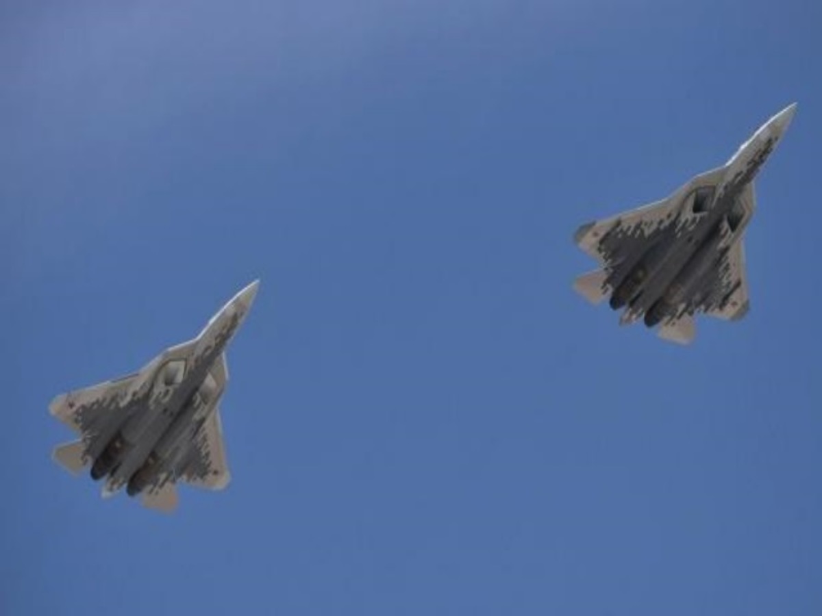 Su-57: Το καμάρι των Ρώσων σε ένα υπερθέαμα που έκλεψε την παράσταση! [vid]