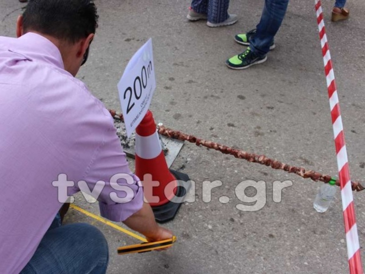 Σουβλάκι για… Γκίνες στη Λιβαδειά – Το μεγαλύτερο του κόσμου [pics, vids]