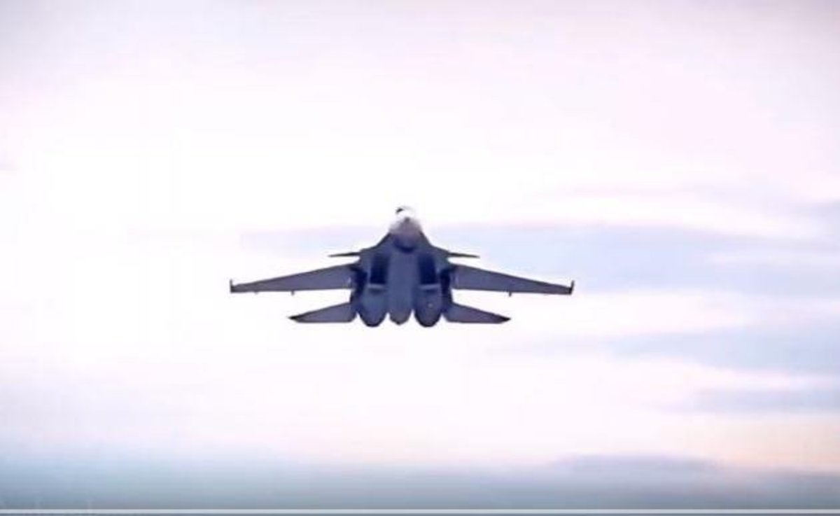 Ποιο F-35; Αυτός ο “Ρώσος μαχητής” τα βάζει με έξι F-16! [vid]