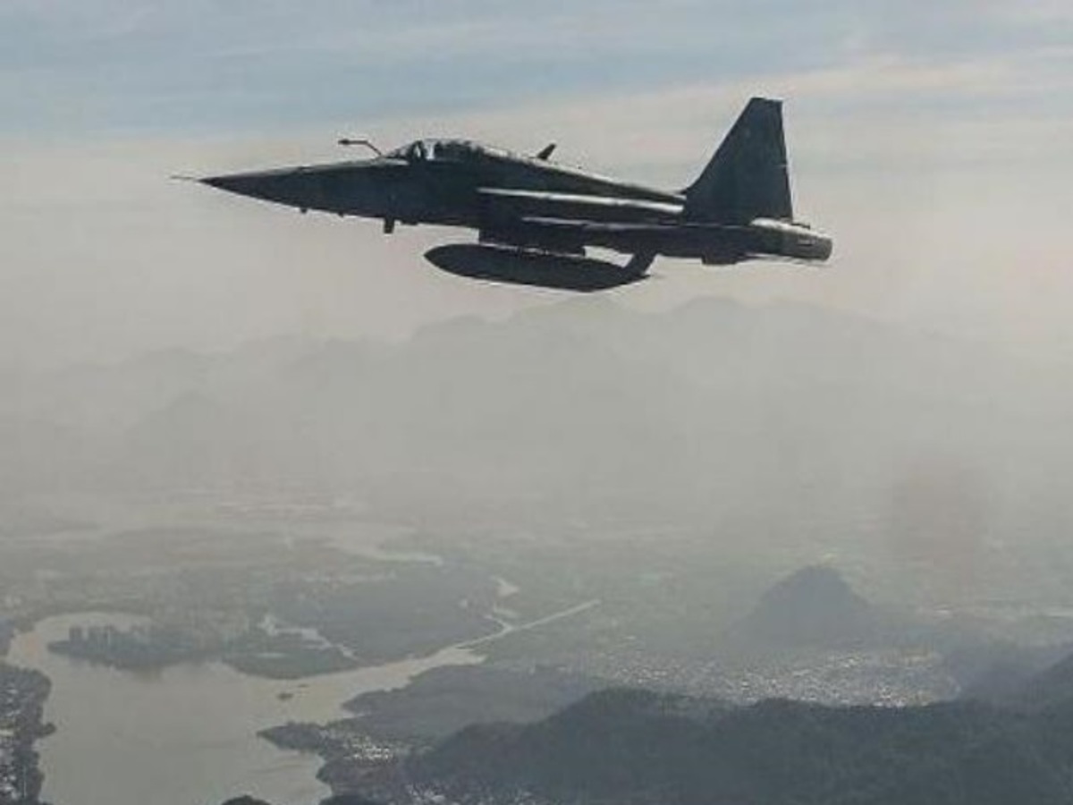 Μαχητικό συνετρίβη κοντά στο Ρίο Ντε Τζανέιρο!