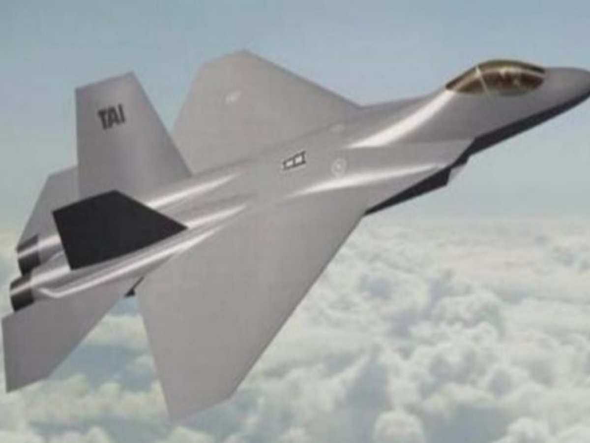 Aυτό είναι το μαχητικό που φτιάχνεται στην Τουρκία και μοιάζει στο υπερόπλο των ΗΠΑ F-22!