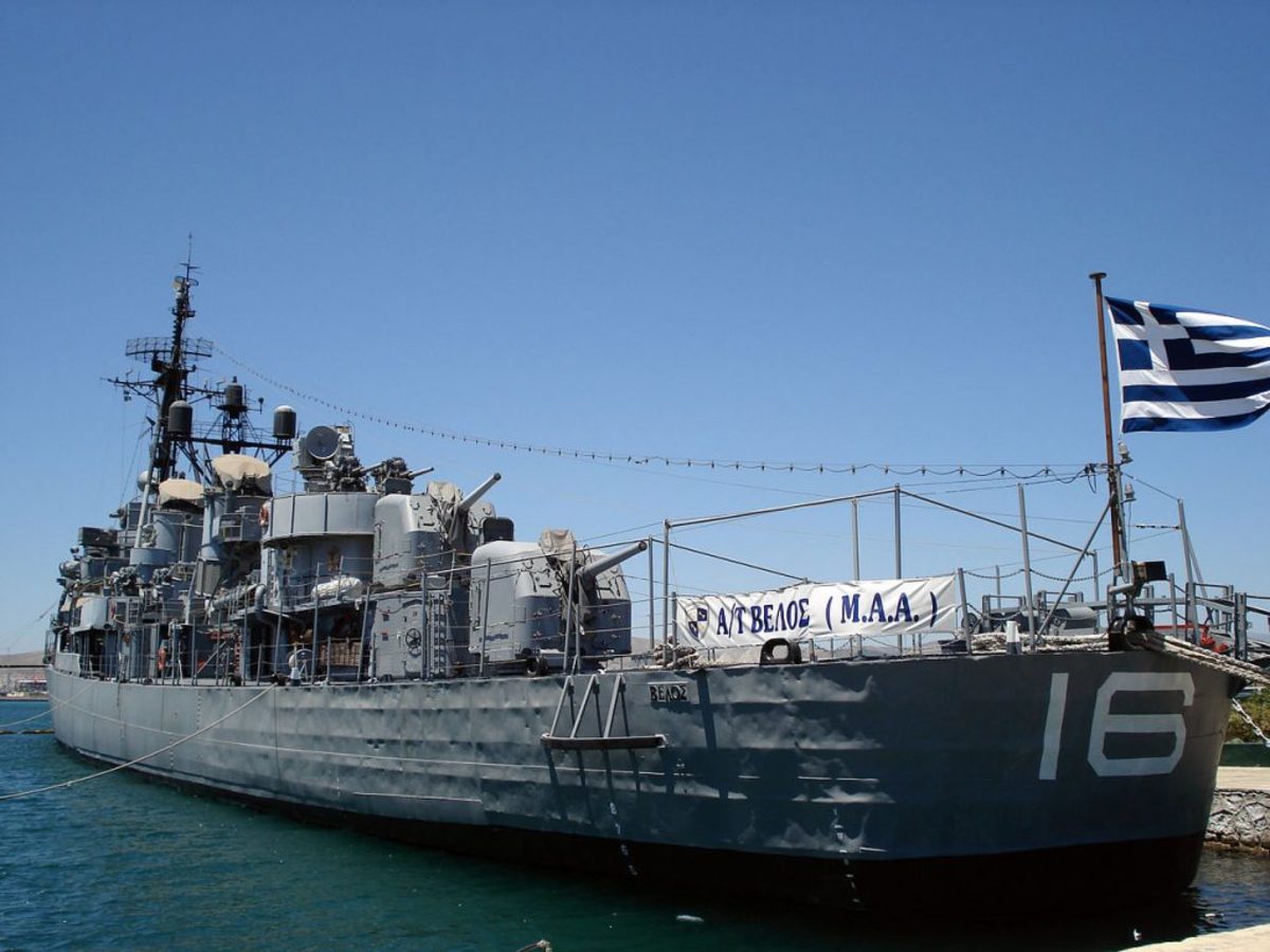 Αντιτορπιλικό Βέλος ΙΙ: Το ιστορικό πλοίο του Πολεμικού Ναυτικού που σήκωσε κεφάλι απέναντι στην Χούντα! [pics]
