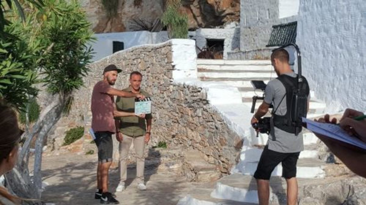 Αμοργός: Ο Νίκος Αλιάγας και το γαλλικό κανάλι TF1 κάνουν γυρίσματα στο νησί