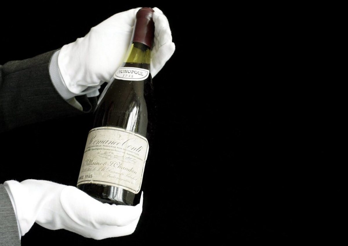 Πόσο πουλήθηκαν τα τελευταία κρασιά του “βασιλιά της Βουργουνδίας” – Δεν θα το βρεις!