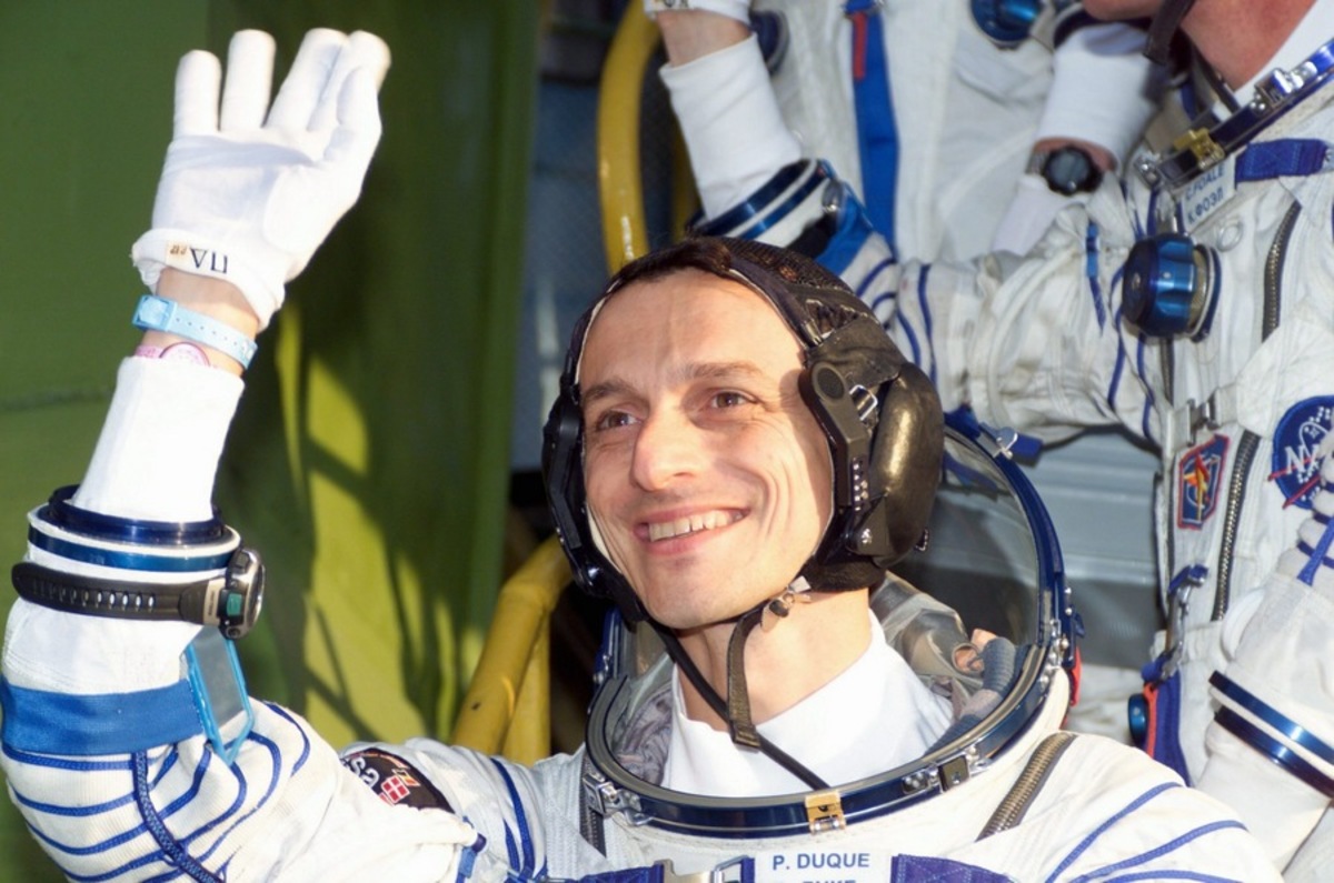 Ένας αστροναύτης στην κυβέρνηση Σάντσεθ – Από το διάστημα στο υπουργικό συμβούλιο [pics]