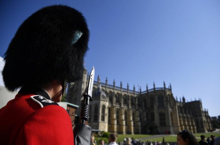 Τη βίασε φρουρός της βασίλισσας Ελισάβετ στο κάστρο Windsor – «Αν ουρλιάξεις θα σε σκοτώσω»