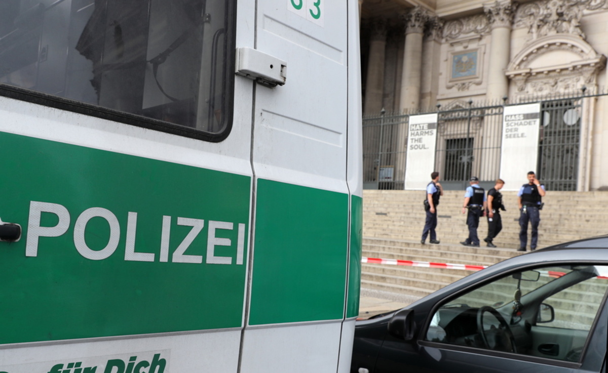 Γερμανία: Θρίλερ με μία 16χρονη νεκρή έξω από σχολείο