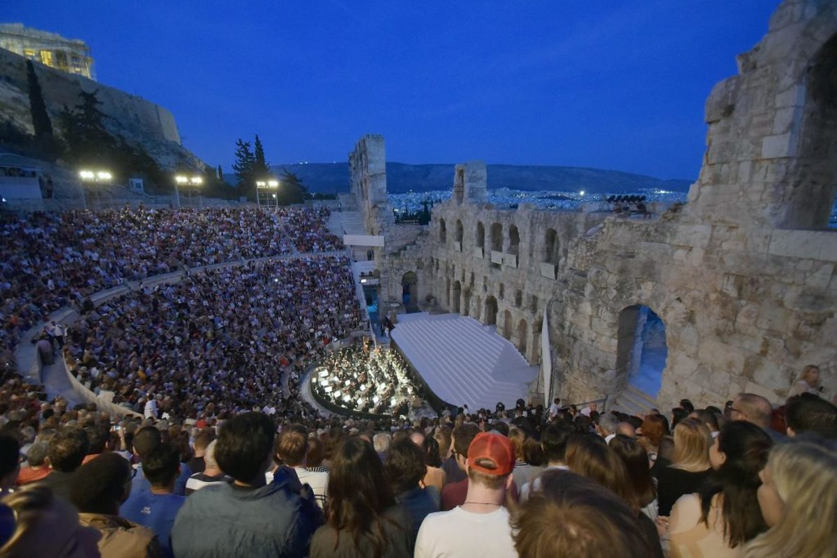 Από Βοσκόπουλος μέχρι Bryan Ferry – Πρόγραμμα για όλα τα γούστα στο Ηρώδειο