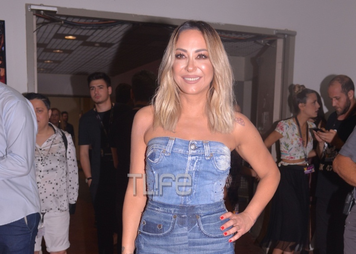 Η Μελίνα Ασλανίδου στο TLIFE: Η εμφάνιση στα Mad VMA, η συνύπαρξη με την Demy στη σκηνή και το γεμάτο καλοκαίρι της! Video