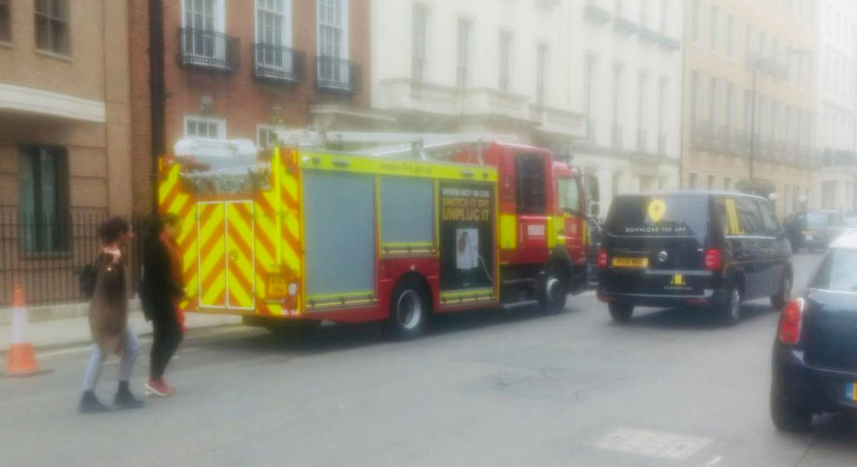 Λονδίνο: Υπό έλεγχο η πυρκαγιά στην πολυτελή συνοικία Mayfair – Δύο τραυματίες