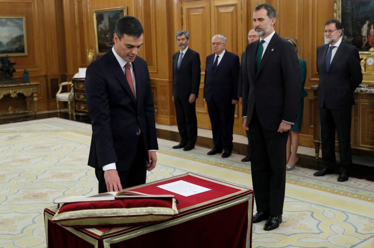 Πέδρο Σάντσεθ: Ορκίστηκε πρωθυπουργός της Ισπανίας