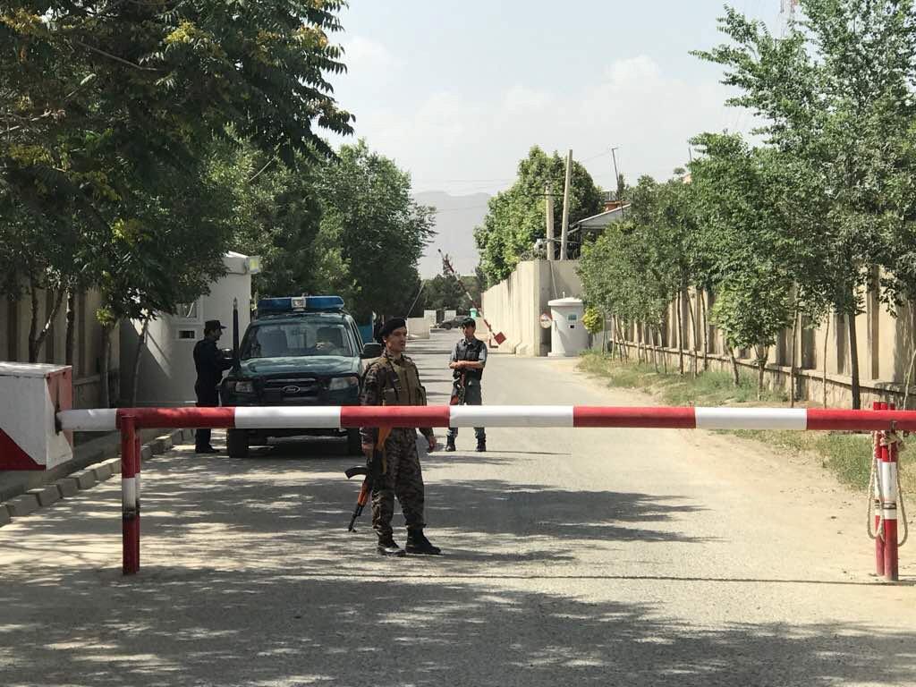 Επίθεση αυτοκτονίας στην είσοδο υπουργείου στην Καμπούλ – 12 νεκροί, 31 τραυματίες