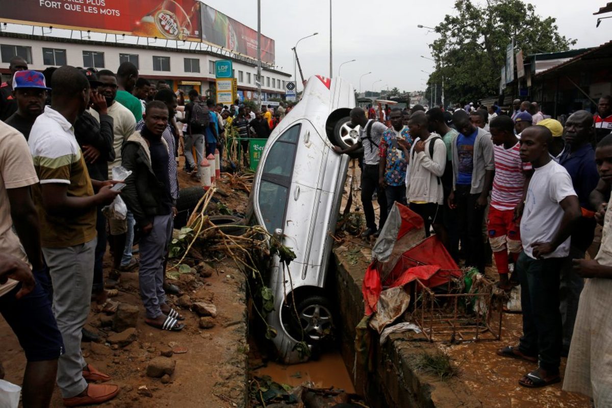 Ακτή Ελεφαντοστού: “Φονική” καταιγίδα άφησε πίσω της τουλάχιστον 18 νεκρούς
