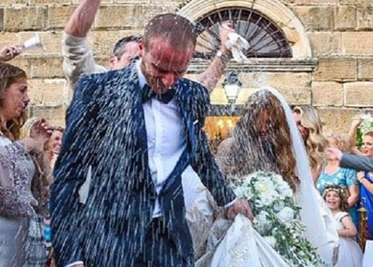 Ζάκυνθος: Ο γάμος πρώην ποδοσφαιριστή του Ολυμπιακού – Η νύφη, το γλέντι και το έθιμο που τηρήθηκε [pic, vid]