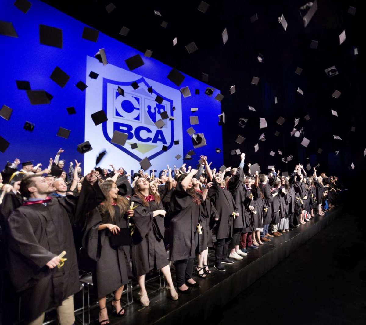 Λαμπερή η 46η τελετή αποφοίτησης του BCA College [pics]