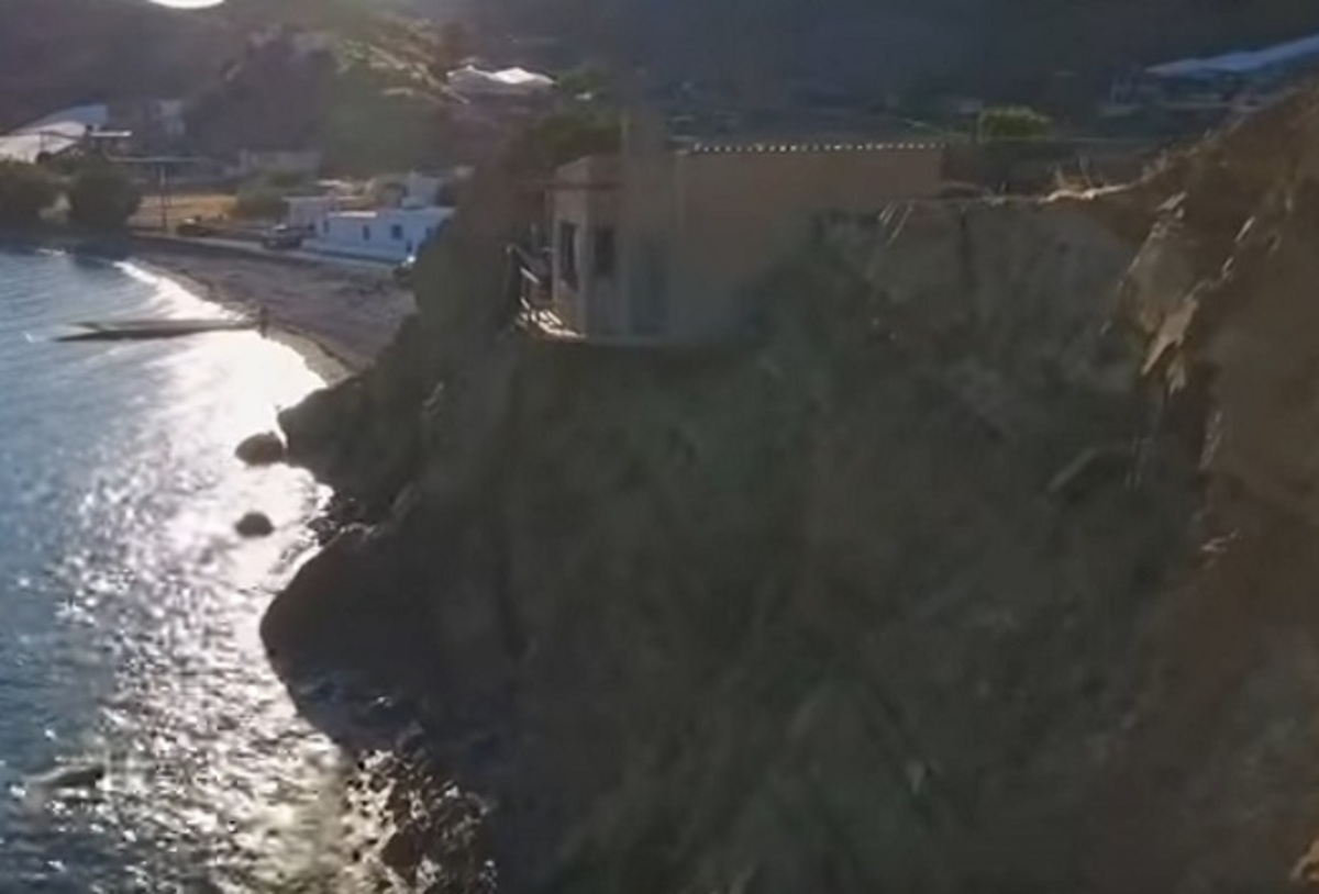 Κρήτη: Αυτό είναι το σπίτι που κρέμεται πάνω στον γκρεμό – Η άγνωστη ιστορία της κατασκευής του [vid]