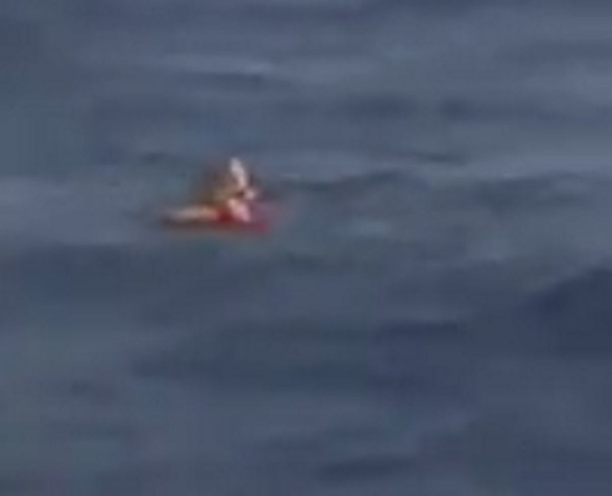 Κύθνος: Ο ναυαγός που βρέθηκε στη θάλασσα – Οι στιγμές της δραματικής διάσωσης στο Αιγαίο [vid]