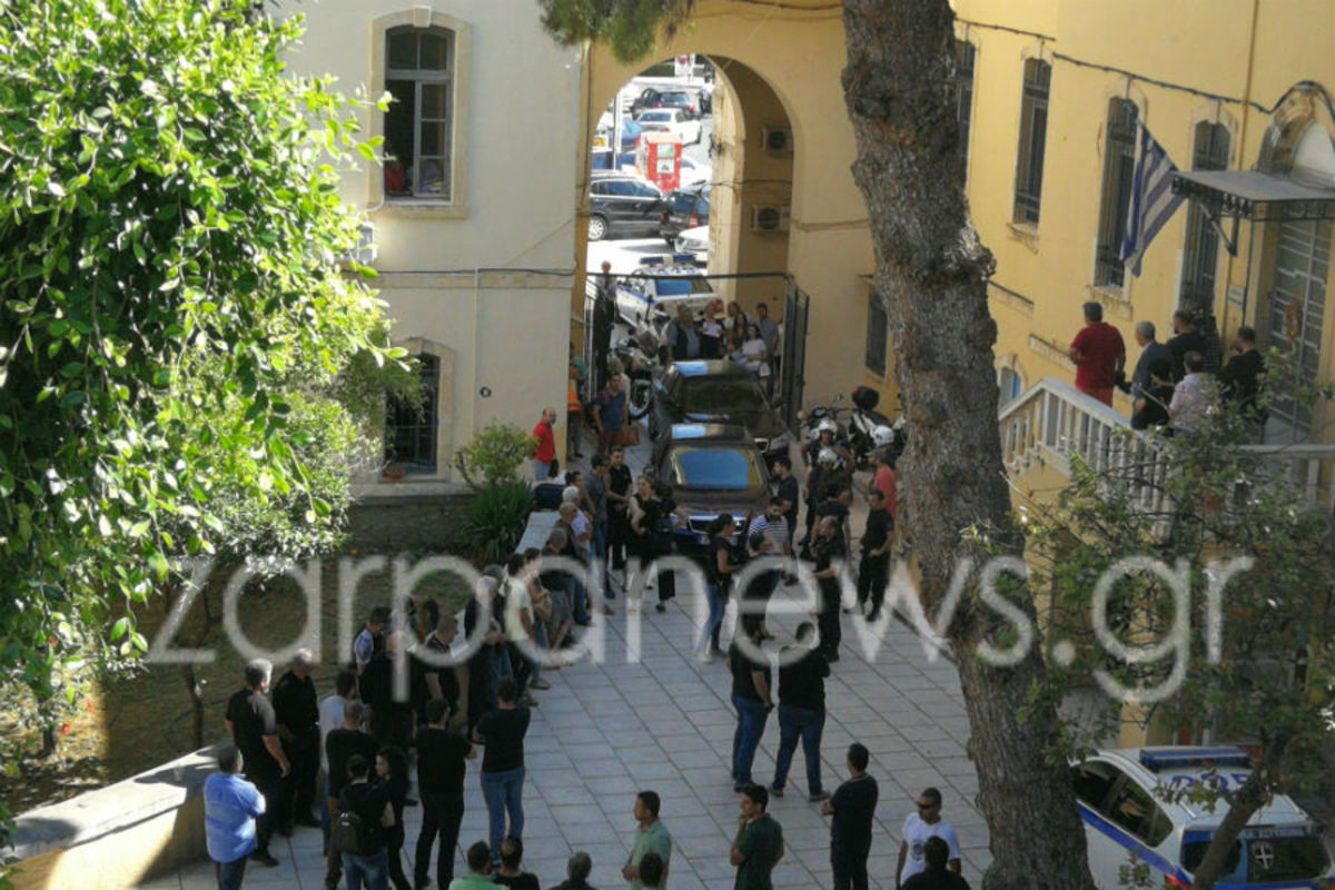 Χανιά: Κατάρες και βρισιές στους κατηγορούμενους για τη δολοφονία Δουρουντάκη – Στον ανακριτή τα αδέλφια [vid]