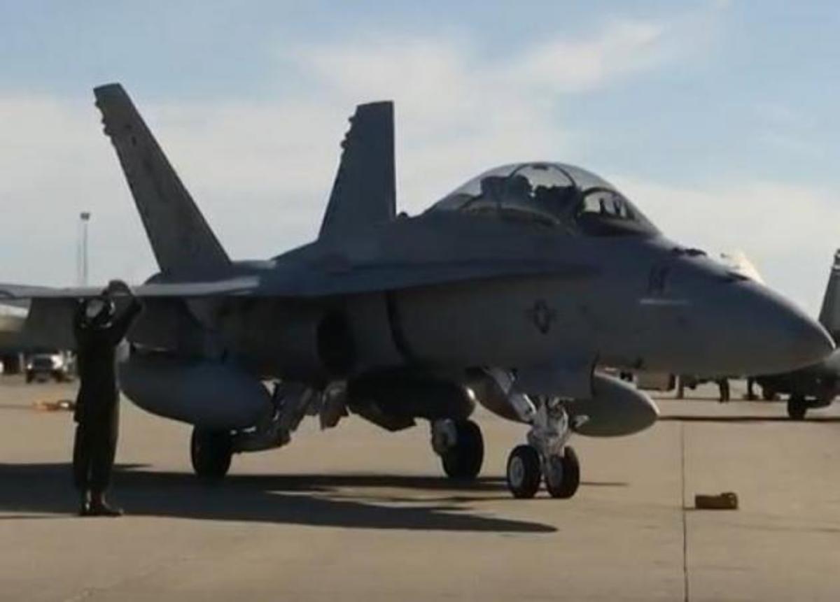 F-18 Vs F-35: Η αερομαχία για το κάστινγκ του Τομ Κρουζ