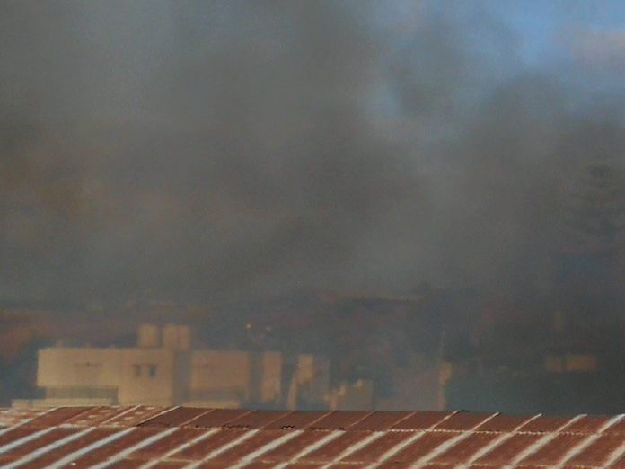 Μεγάλη φωτιά απειλεί σπίτια στα Χανιά! [pics, vids]