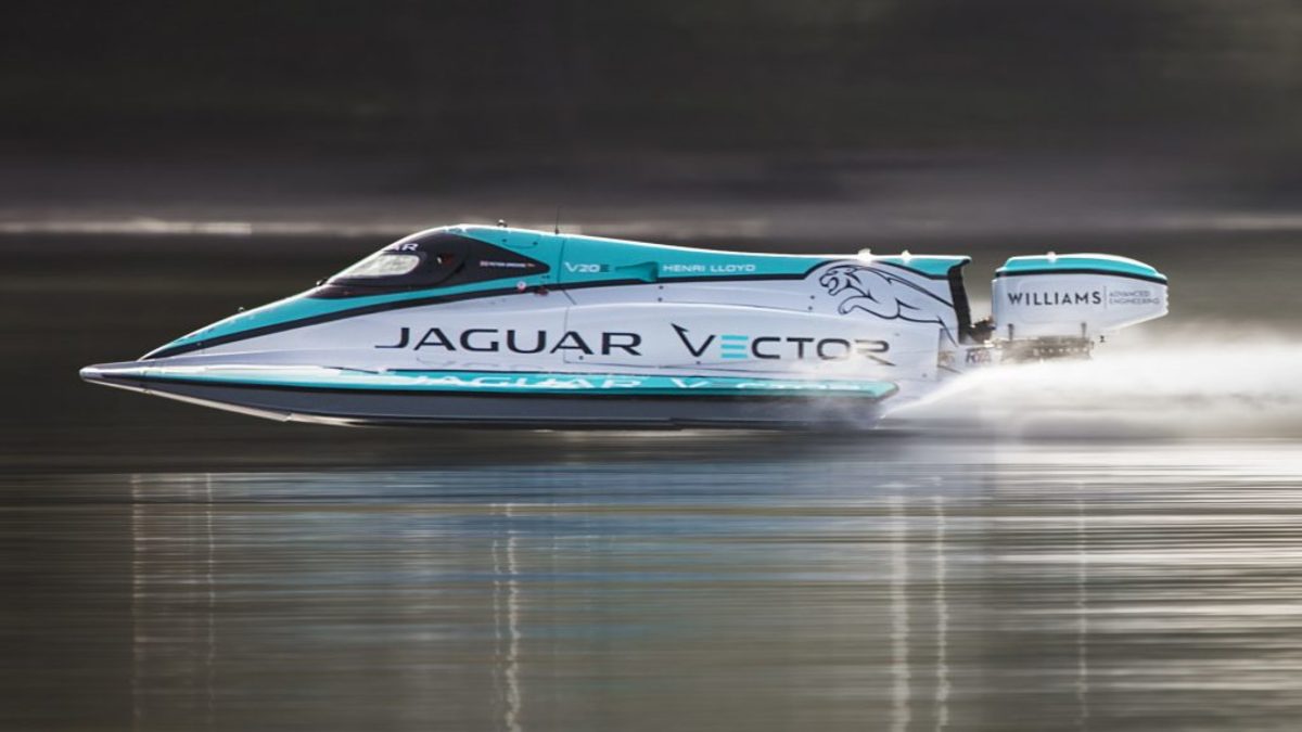 Δείτε το ηλεκτρικό ταχύπλοο της Jaguar να πετυχαίνει ένα νέο ρεκόρ ταχύτητας [vid]