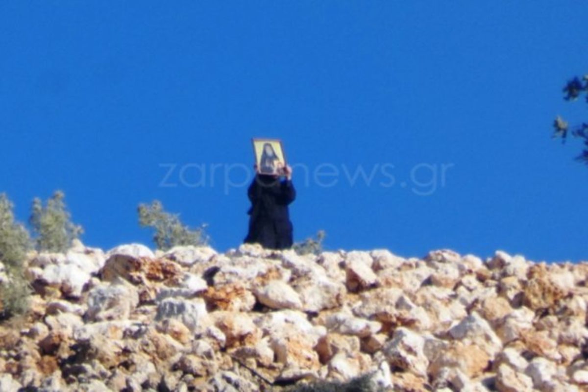 Φωτιά στην Κρήτη: Οι φλόγες έφτασαν στο μοναστήρι! Με τις εικόνες στα χέρια οι καλόγριες έτρεχαν να σωθούν [pics]