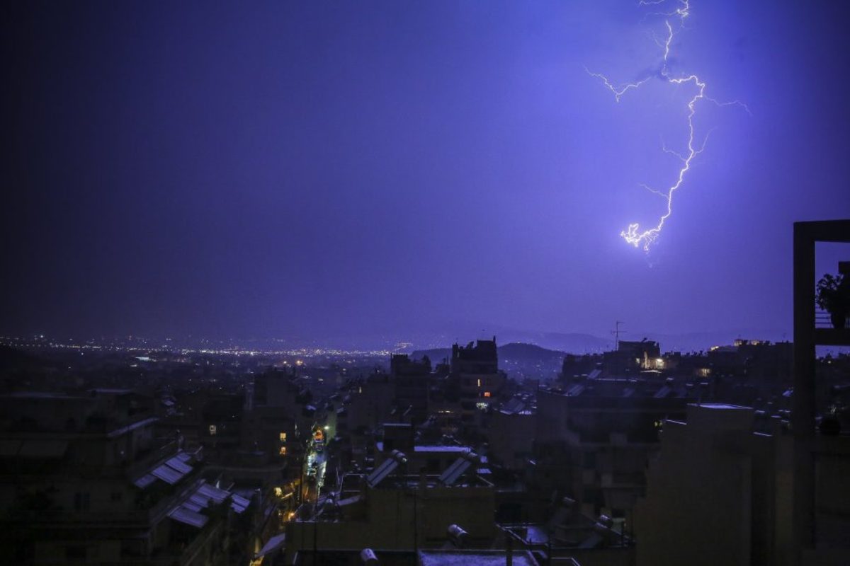 καιρός Μίνωας κεραυνοί