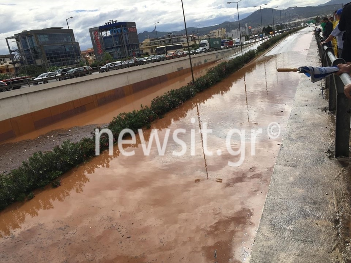 Καιρός: Ανοίγουν οι δρόμοι σιγά σιγά σε Μάνδρα! Κανονικά η κυκλοφορία στην Πειραιώς