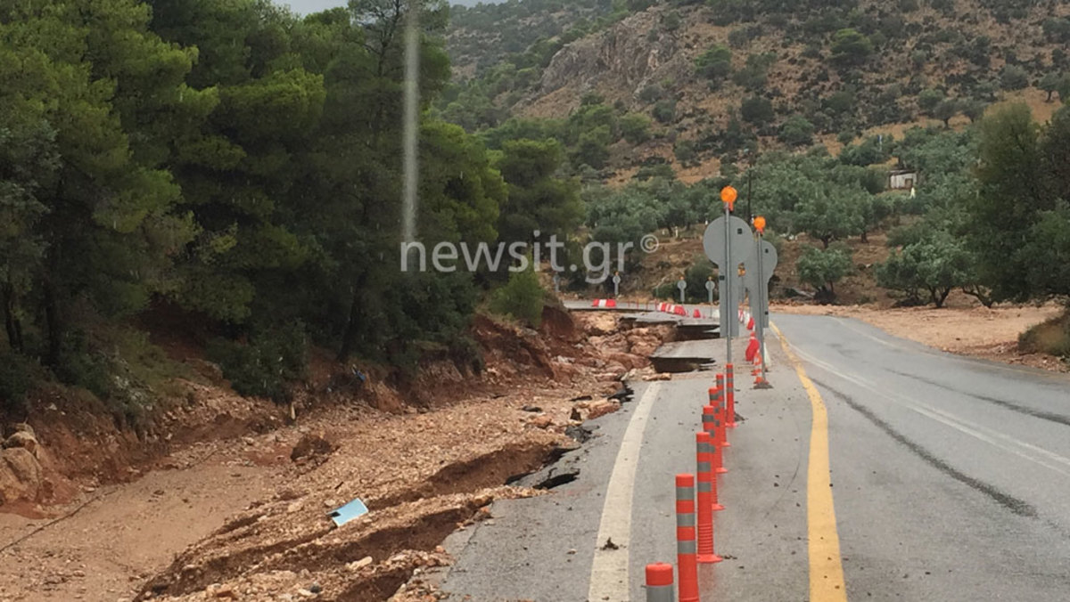 Πλημμύρες Μάνδρα: Σα να μην πέρασαν 7 μήνες! Σμπαράλια ακόμα η παλιά εθνική οδός